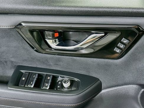Used 2025 Subaru Forester Touring AWD/4WD image 21