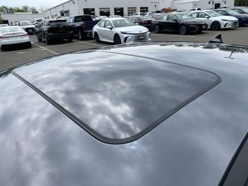 Used 2023 Hyundai Elantra Limited FWD image 36