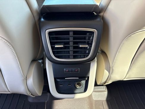 Used 2018 Lincoln MKX Select w/ Lincoln MKX Climate Package AWD/4WD image 19