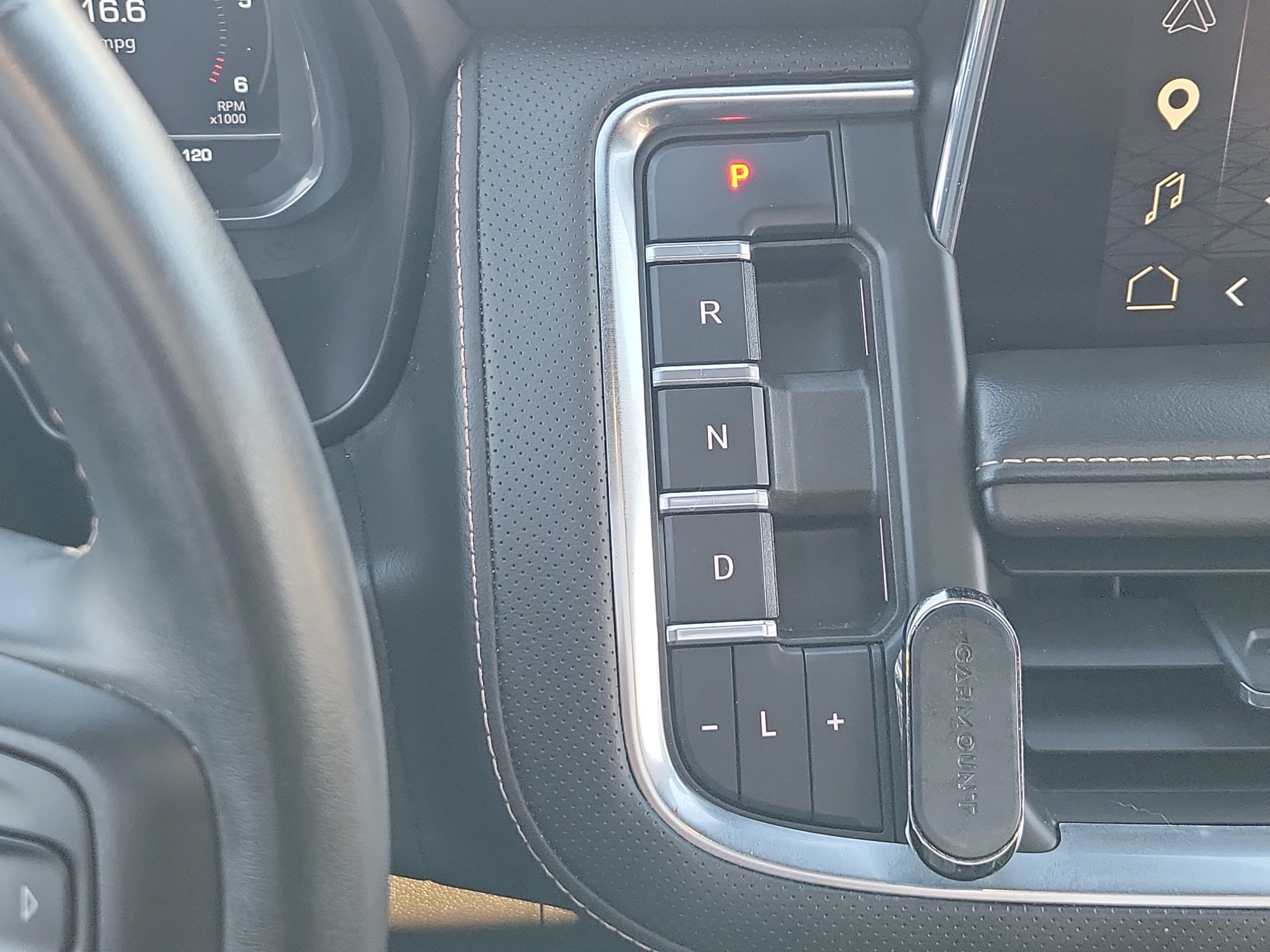 Used 2023 GMC Yukon AT4 w/ AT4 Premium Package AWD/4WD image 25