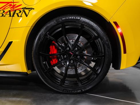 Used 2019 Chevrolet Corvette Grand Sport w/ Carbon Flash Badge Package RWD image 24