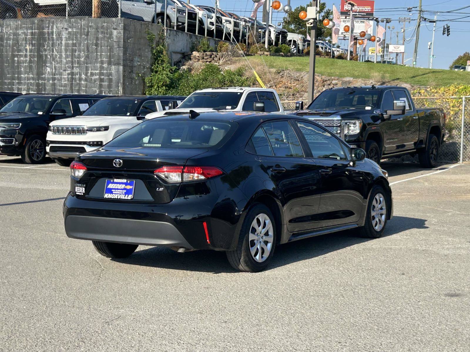 Used 2024 Toyota Corolla LE FWD image 7