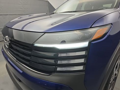 Used 2025 Nissan Kicks SV image 14