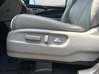Used 2019 Honda Pilot Elite video 4