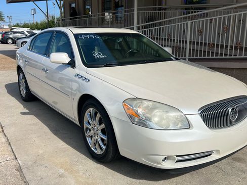 Used 2007 Buick Lucerne CXS w/ Driver Confidence Package image 2