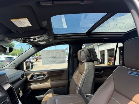 New 2026 GMC Yukon XL Denali Ultimate AWD/4WD image 23