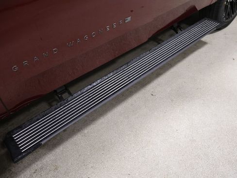 New 2026 Jeep Grand Wagoneer L Limited AWD/4WD image 8