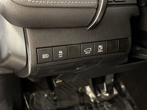 Used 2023 Toyota Camry SE FWD image 32