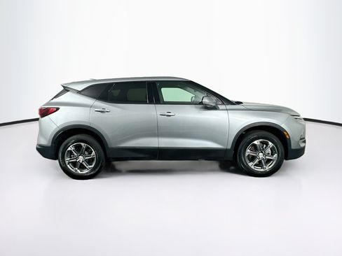Used 2025 Chevrolet Blazer LT FWD image 10