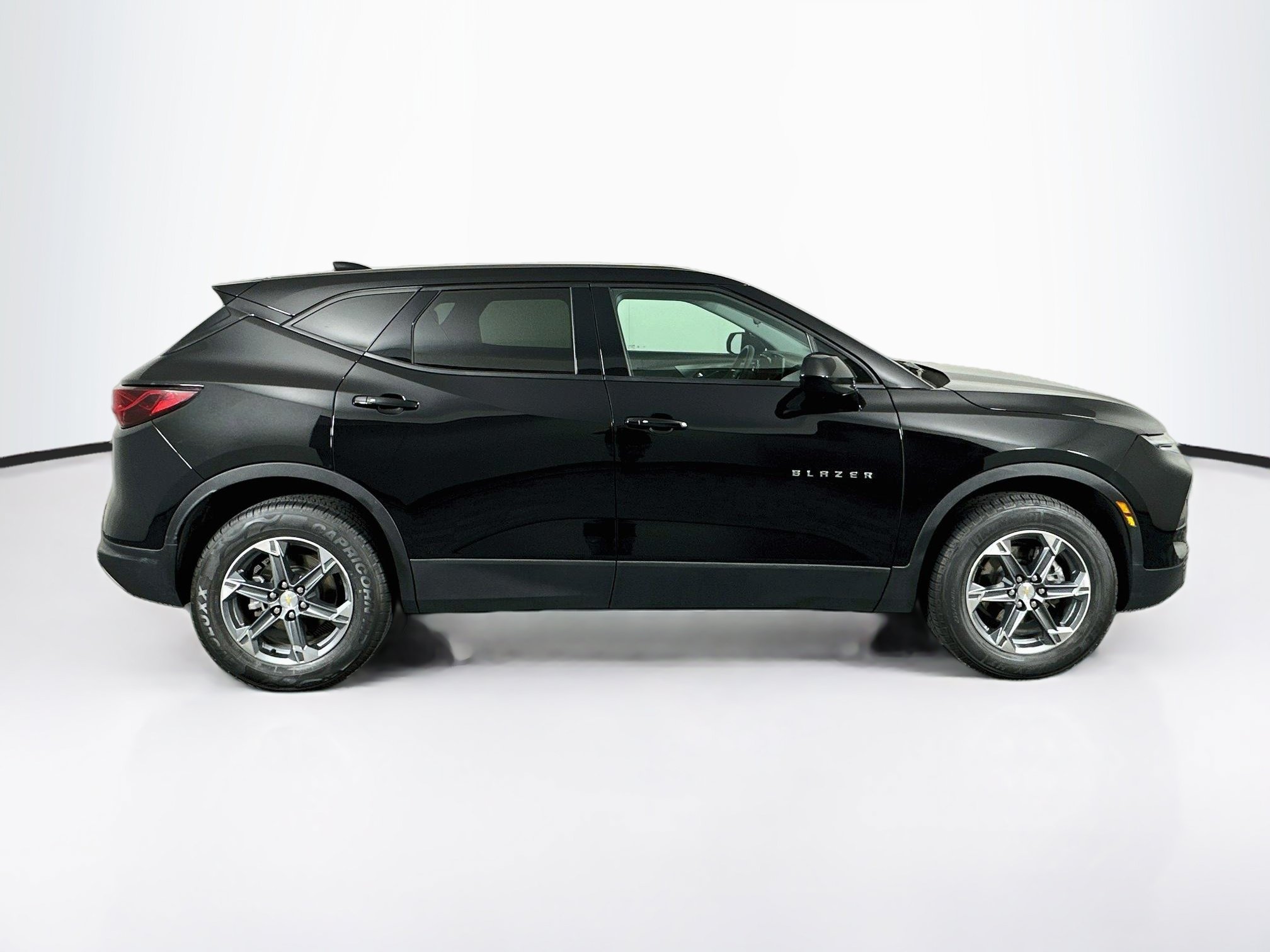 Used 2025 Chevrolet Blazer LT AWD/4WD image 10