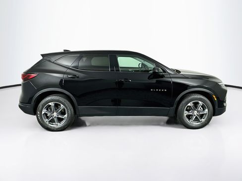 Used 2025 Chevrolet Blazer LT AWD/4WD image 10
