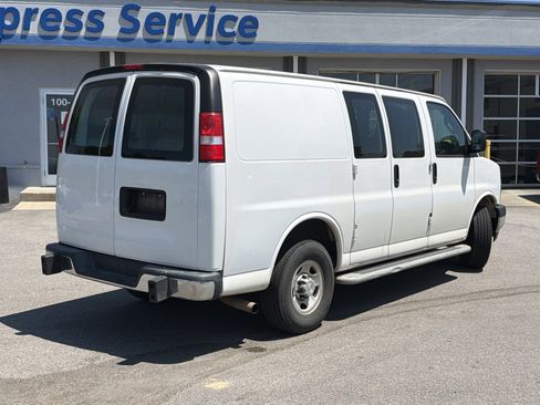 Used 2019 Chevrolet Express 2500 w/ Driver Convenience Package image 12