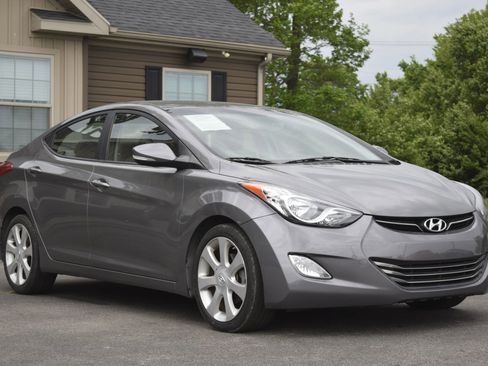 Used 2013 Hyundai Elantra Limited w/ Technology Pkg FWD image 4