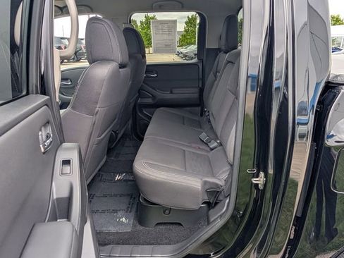 Used 2022 Nissan Frontier SV RWD image 19