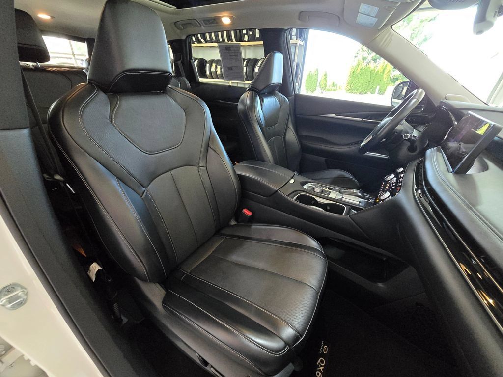 Certified 2023 INFINITI QX60 Sensory w/ Cargo Package AWD/4WD image 30