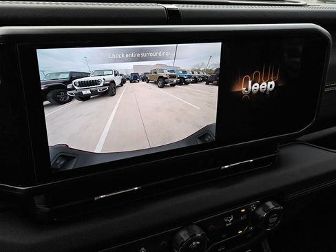 New 2026 Jeep Gladiator Sport AWD/4WD image 18