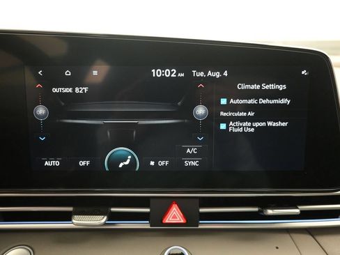 Certified 2024 Hyundai Elantra SEL FWD image 17
