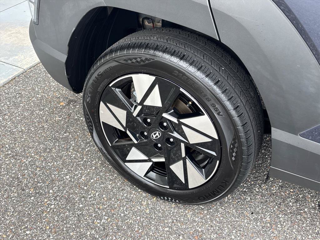 Used 2025 Hyundai Kona SEL AWD/4WD image 27