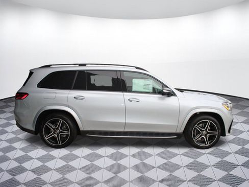 Used 2026 Mercedes-Benz GLS 450 4MATIC image 8