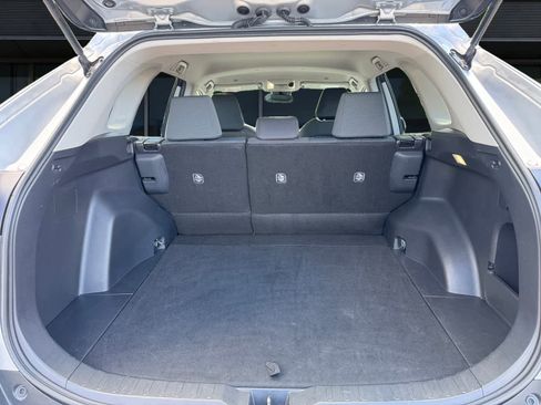 Used 2025 Toyota RAV4 XLE AWD/4WD image 10