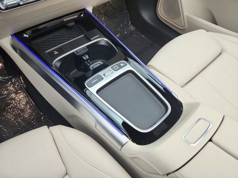 Certified 2025 Mercedes-Benz GLB 250 image 14