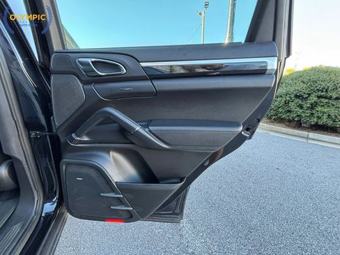 Used 2012 Porsche Cayenne S w/ Premium Pkg Plus image 48