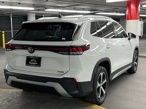 New 2026 Volkswagen Tiguan SE FWD image 6