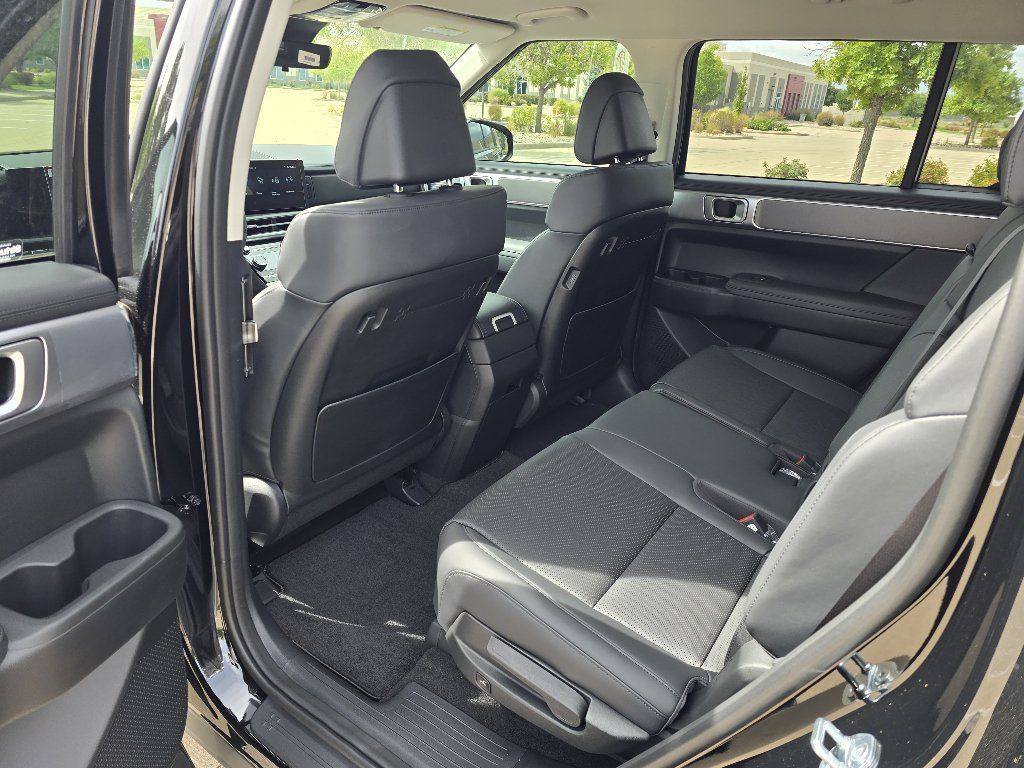 New 2027 Hyundai Santa Fe SEL AWD/4WD image 15