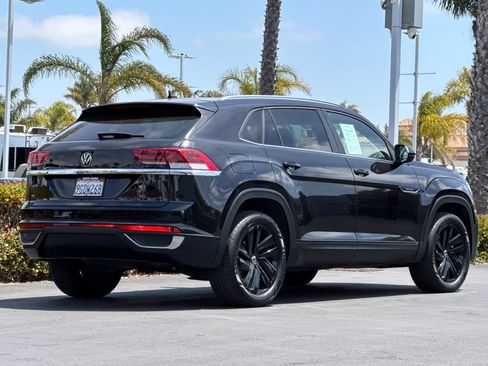 Used 2023 Volkswagen Atlas Cross Sport SE w/ Panoramic Sunroof Package FWD image 4