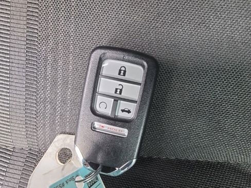 Used 2023 Honda Civic Sport image 31