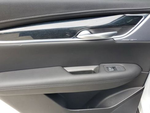 Certified 2024 Cadillac XT5 Premium Luxury w/ Technology Package FWD image 14