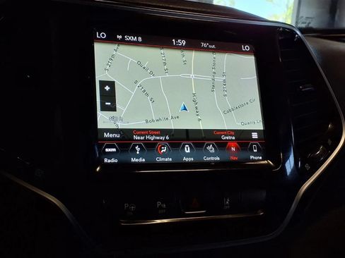 Used 2019 Jeep Cherokee Limited w/ Luxury Group AWD/4WD image 20