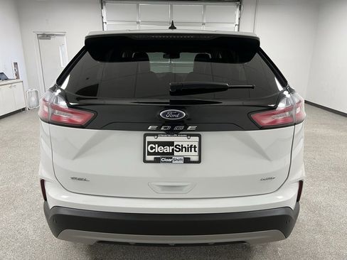 Used 2024 Ford Edge SEL image 11