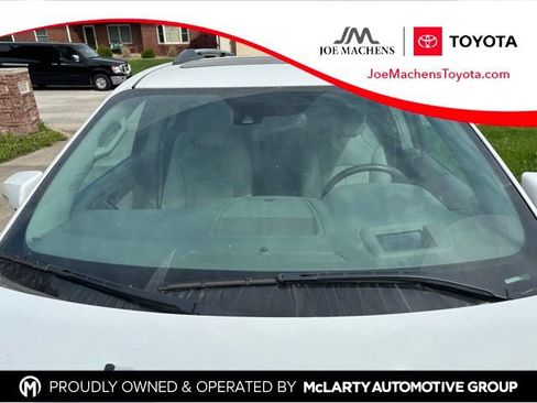 Used 2017 GMC Acadia Limited SLT FWD image 1