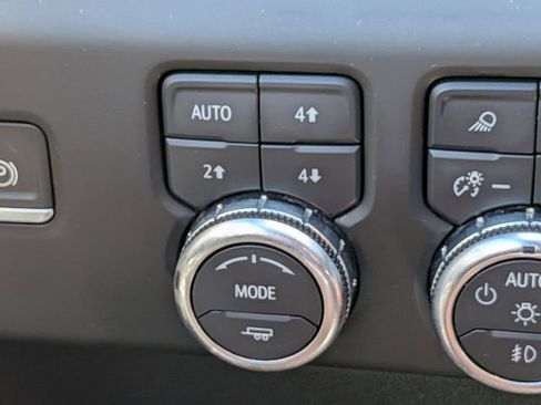 Used 2023 GMC Sierra 1500 Denali w/ Denali Reserve Package image 28