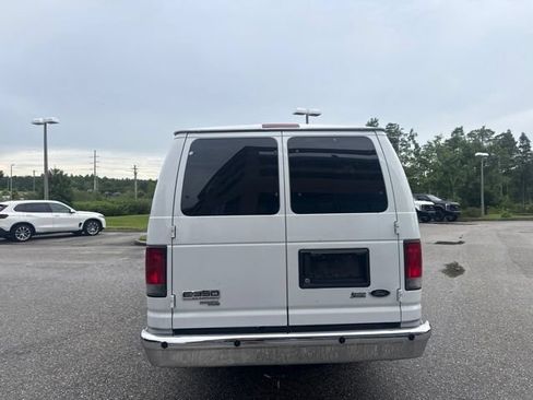 Used 2014 Ford E-350 and Econoline 350 XLT RWD image 5