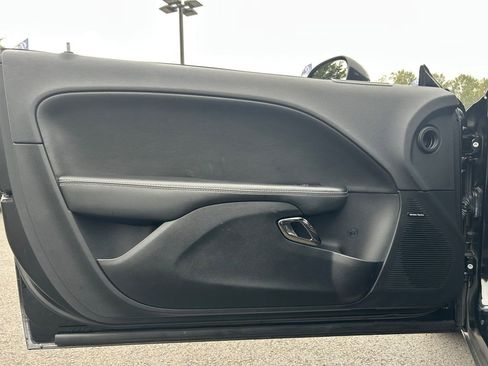 Used 2015 Dodge Challenger SRT Hellcat image 23