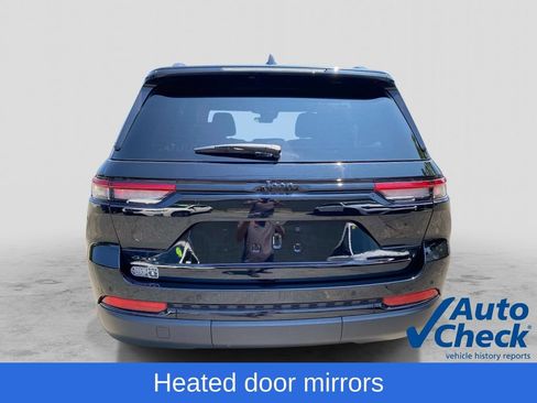 Certified 2025 Jeep Grand Cherokee Altitude AWD/4WD image 5