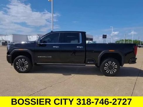 Certified 2025 GMC Sierra 2500 Denali Ultimate w/ Max Trailering Package AWD/4WD image 6
