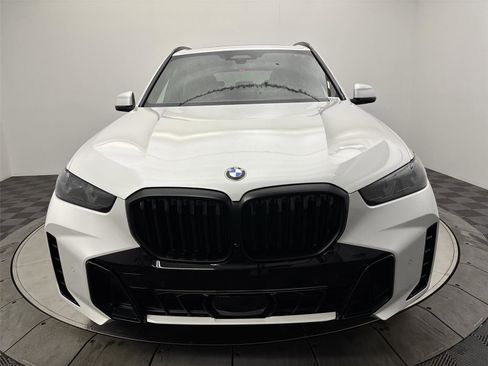 New 2026 BMW X5 xDrive40i w/ M Sport Package image 14