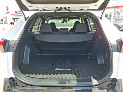 Used 2023 Toyota RAV4 SE w/ SE Grade Weather Package AWD/4WD image 29