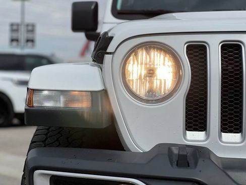 Used 2023 Jeep Wrangler Unlimited Sahara w/ Cold Weather Group AWD/4WD image 13
