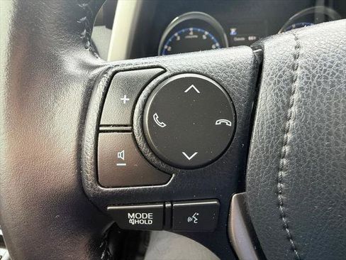 Used 2016 Toyota RAV4 XLE AWD/4WD image 18