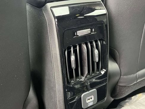 New 2026 Jeep Compass Limited image 17