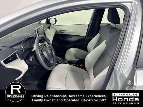 Used 2020 Toyota Corolla LE FWD image 4