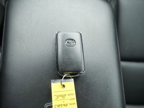 Used 2024 MAZDA MAZDA3 s image 36