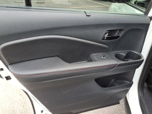 Certified 2024 Honda Passport Black Edition image 9