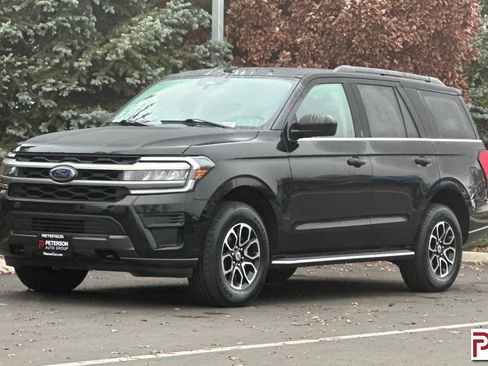 Used 2023 Ford Expedition XLT image 8