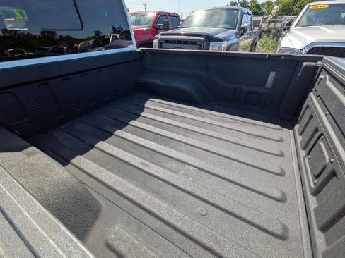 Used 2022 Jeep Gladiator High Altitude AWD/4WD image 8