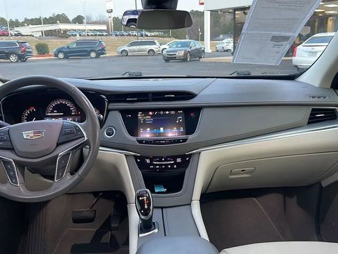 Used 2019 Cadillac XT5 Luxury image 14